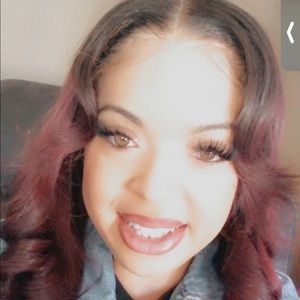 Meet your Posher, Danielle